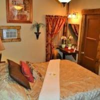 Standard Queen Room interior